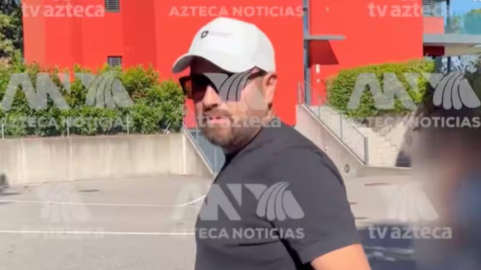 Empresario mexicano captado por un equipo de Azteca Noticias en Lugano, Suiza