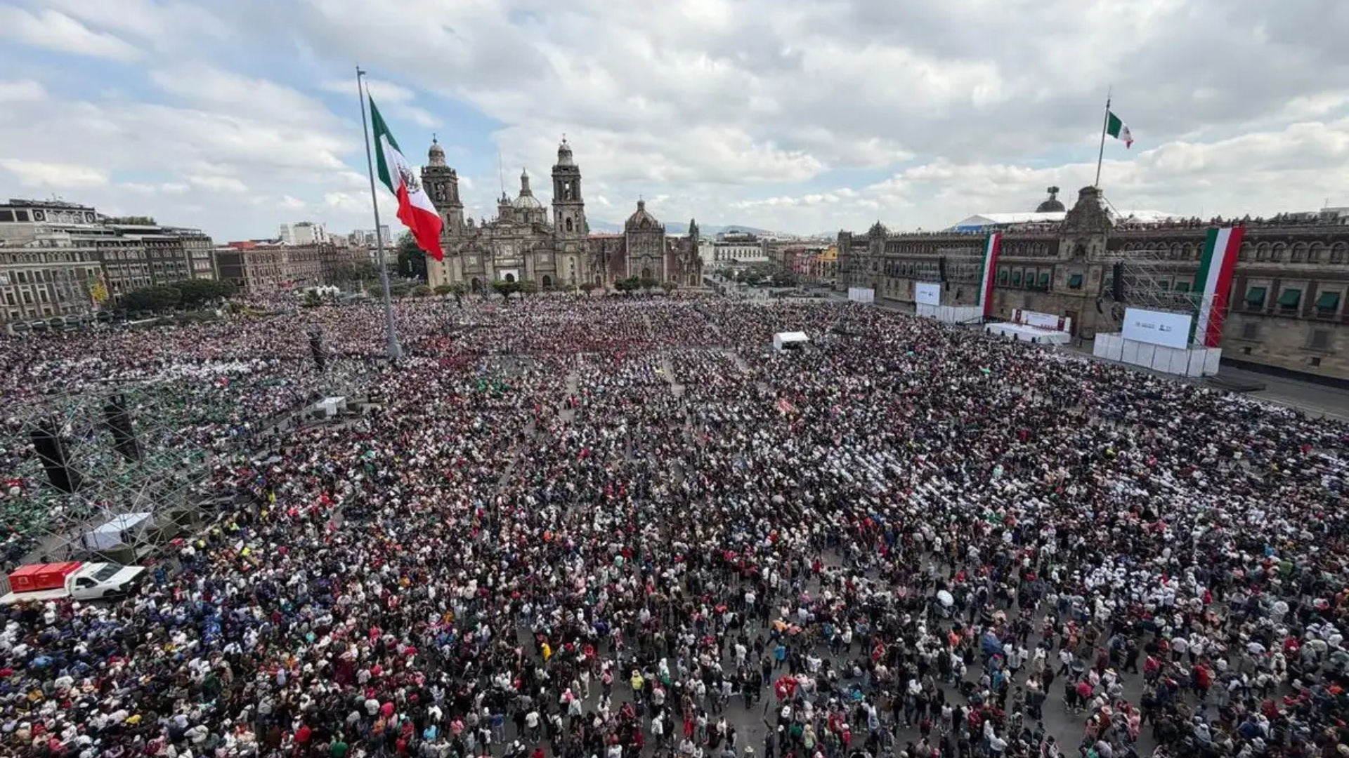 Panorámica del Zócalo durante el cierre de la gira nacional de Claudia Sheinbaum