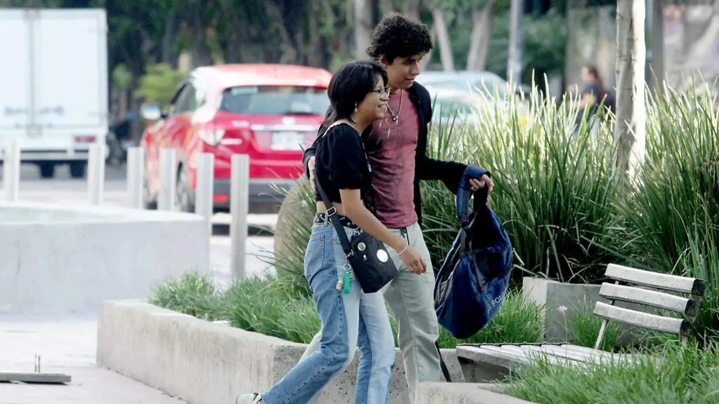 México registra una disminución sostenida de la fecundidad, que llegó a 1.60 hijos por mujer en 2023.