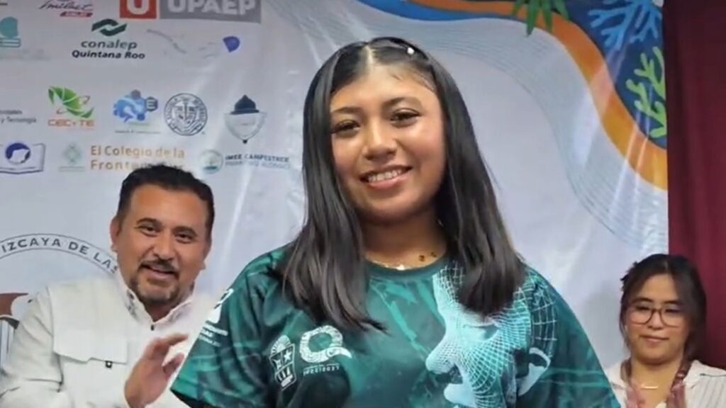 Yulma Karina Canul durante ExpoCiencias Quintana Roo 2026, donde destacó con Harina de Plátano