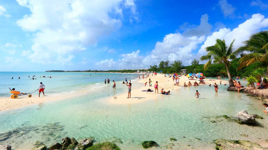 Punta Esmeralda es uno de los espacios recreativos de Playa del Carmen; el análisis realizado por NEXO corresponde específicamente al agua de su cenote.