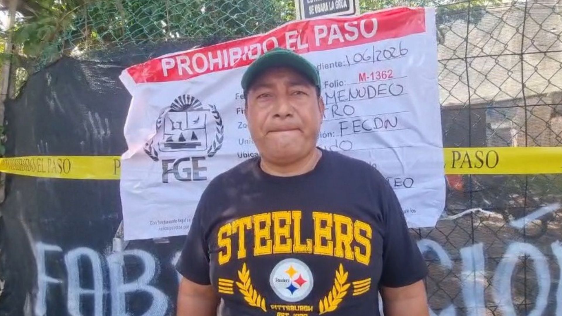 Alberto Molina García denunció que la Fiscalía aseguró la vivienda donde permanecen encerrados sus dos perros en la colonia Colosio.