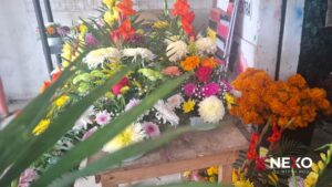 Florerías de Felipe Carrillo Puerto ofrecen cempasúchil desde 30 pesos para los altares del Día de Muertos.