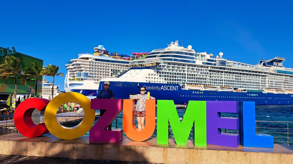 Cozumel combina su condición de Pueblo Mágico con una de las actividades de cruceros más importantes del Caribe.
