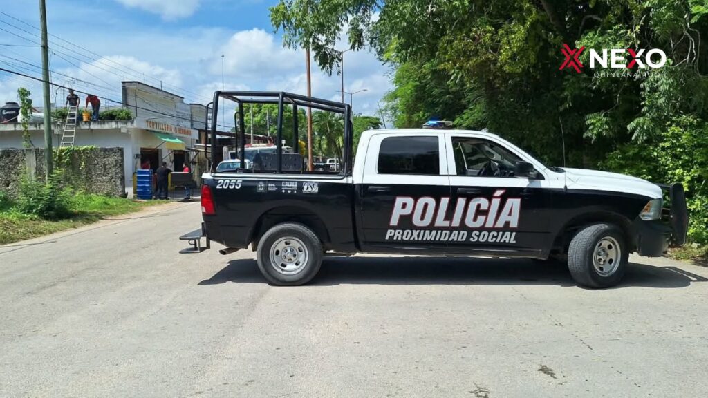 Unidad de emergencia durante operativo por fuga de gas en la colonia Francisco May
