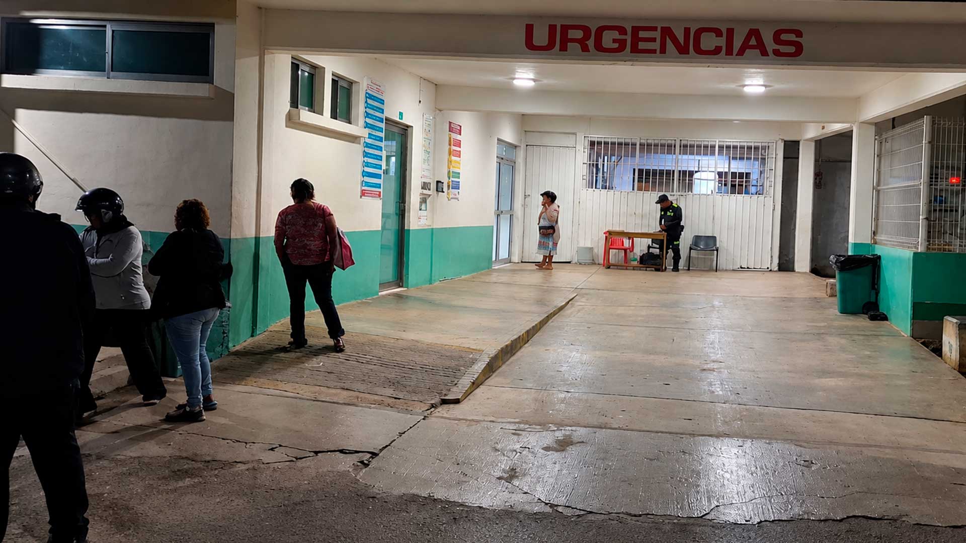 Una familia exige esclarecer la atención médica que recibió una adolescente de 17 años tras la muerte de su bebé en el Hospital General de Felipe Carrillo Puerto.