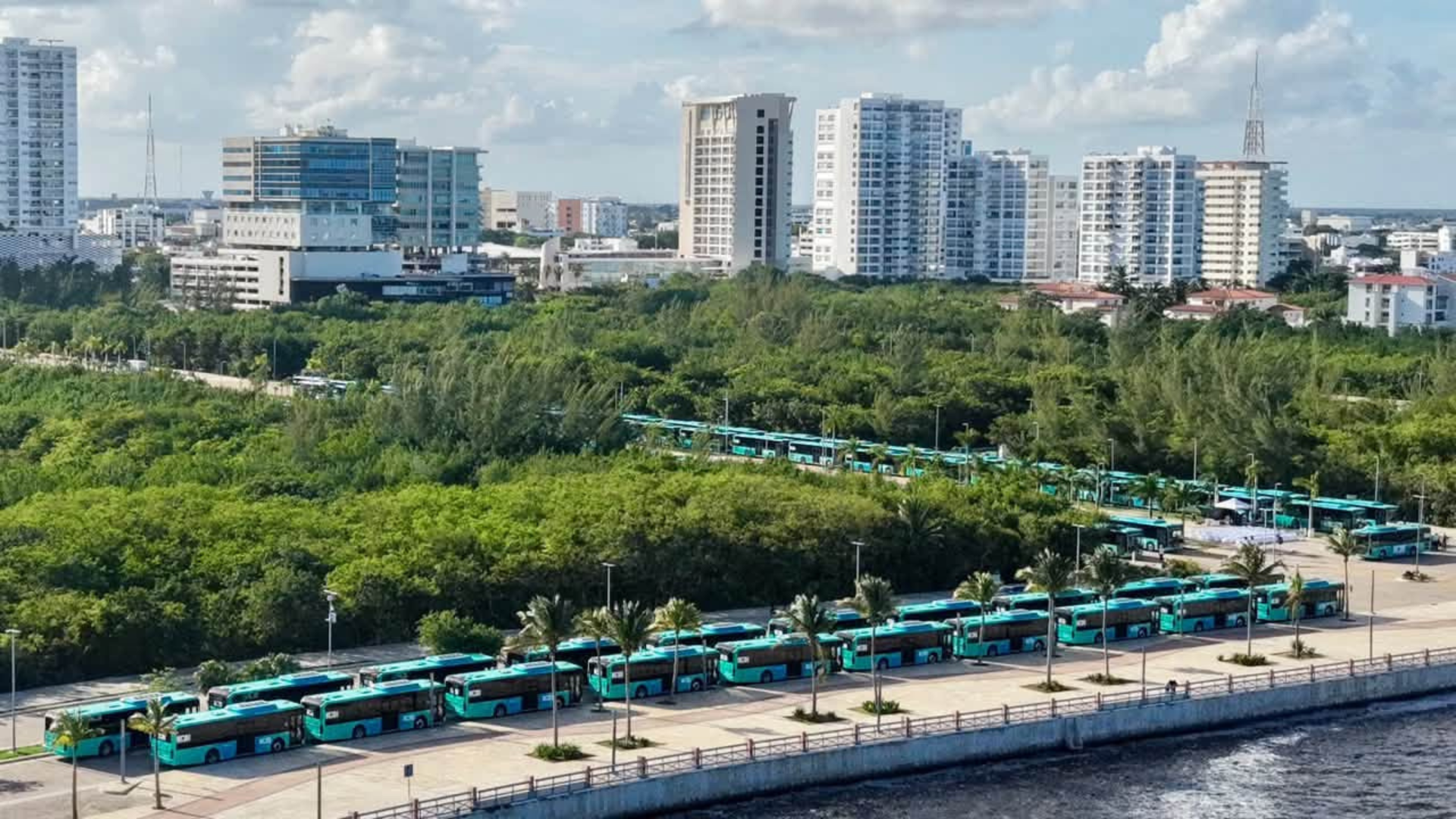 MOBI incorporará 100 nuevos autobuses y pasará de 38 a 138 unidades en Cancún durante la expansión prevista para 2026.