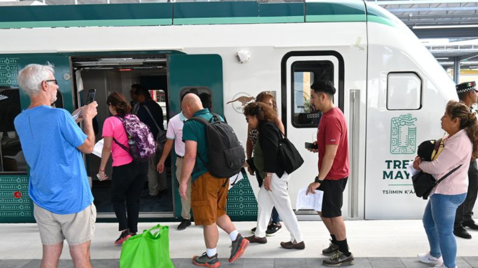 El Tren Maya proyecta ingresos por debajo de sus costos operativos y mantendría recursos federales para operación e inversión durante 2027.